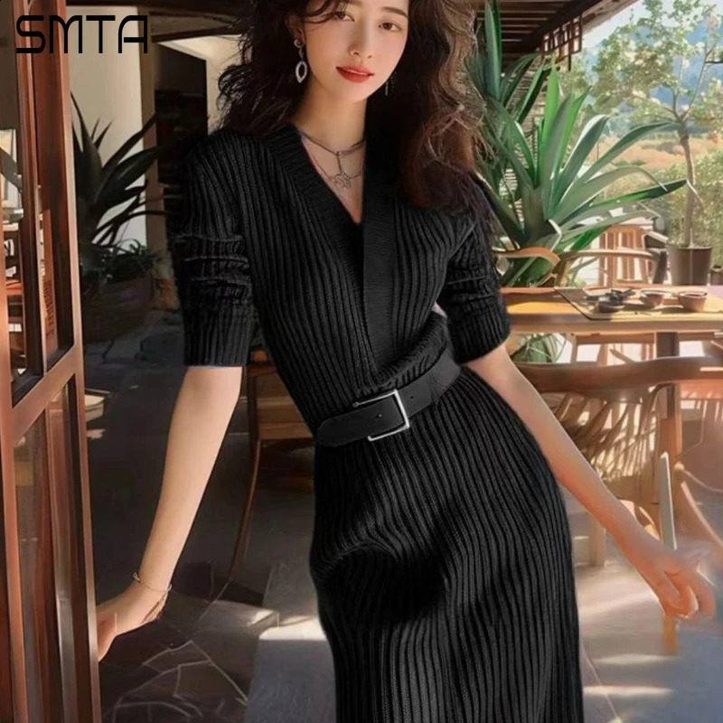 Christmas Red Knitted Sweater Womens Wedding Dress V-neck Long sleeved Belt Nightclub Dress Autumn 241205
