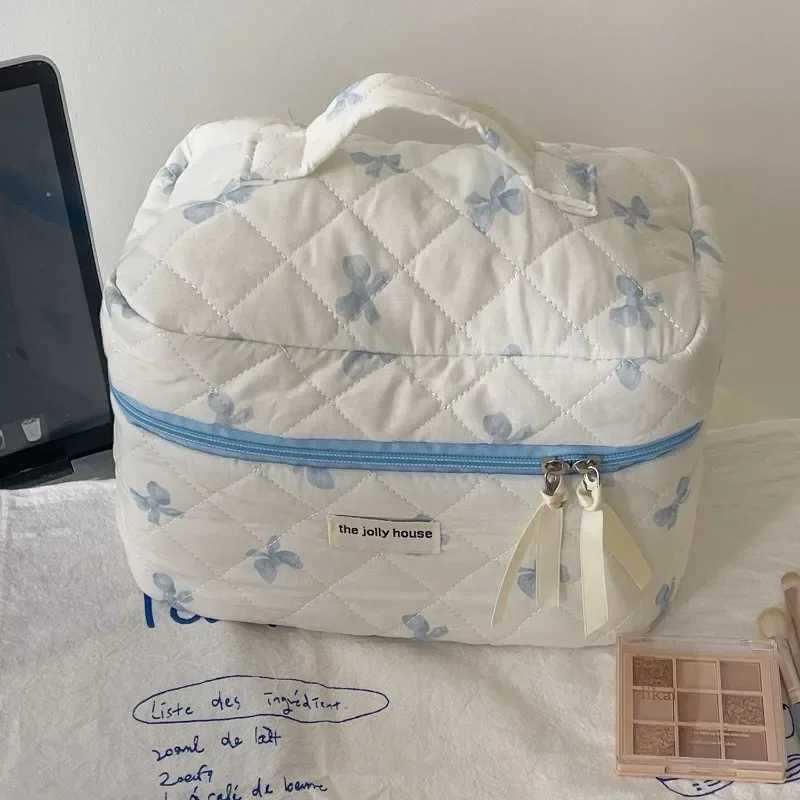 1PCS Women Cute Cosmetic Stroage Bag Quilted Cute Bow Makeup Pouch Travel Portable W Toiletry Storage Bag Organizer PurseXJ241206