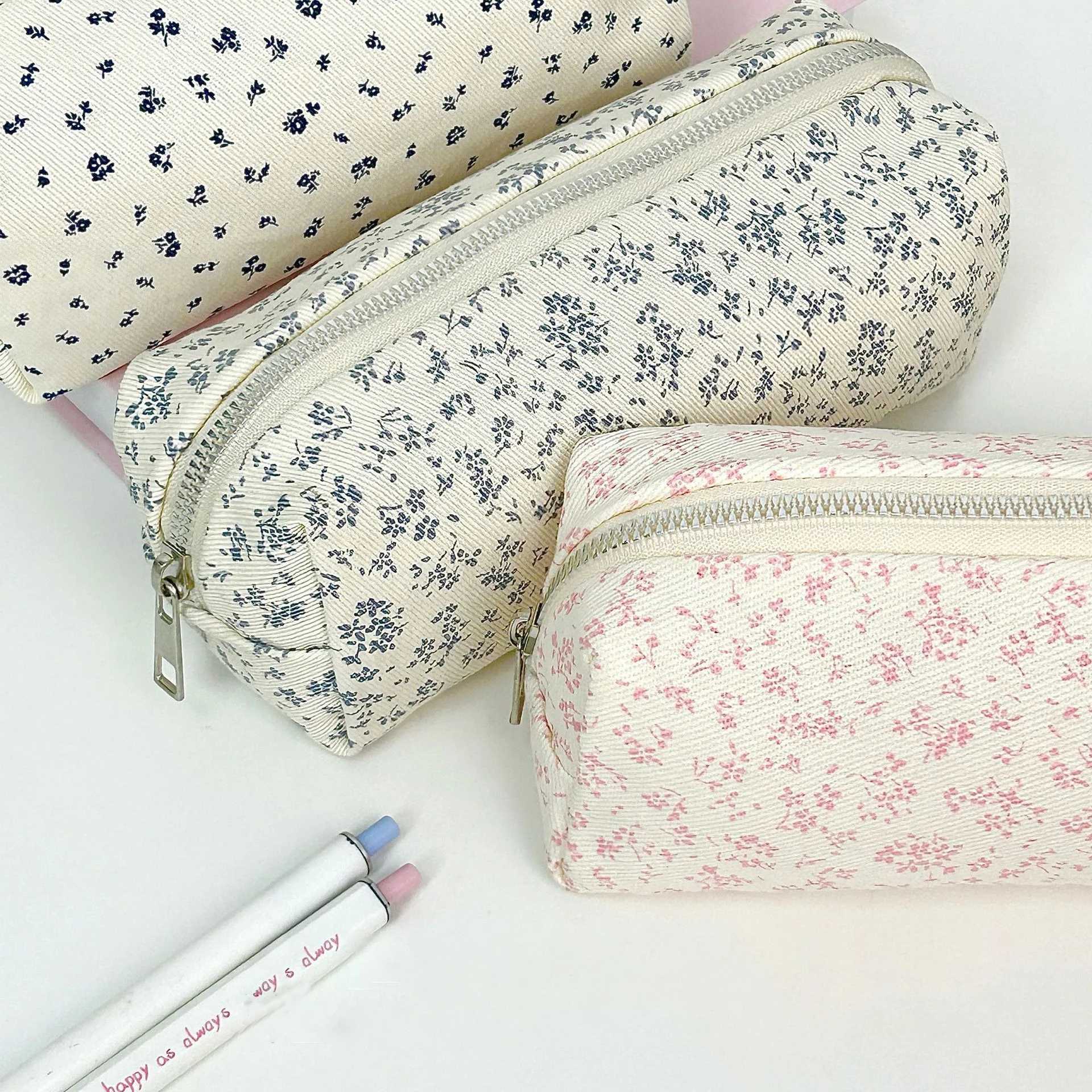 18*7*8cm Makeup Bag High-Quality Canvas Portable Storage Bag Stylish Pen Bag For Artists Portable Travel AccessoriesXJ241206