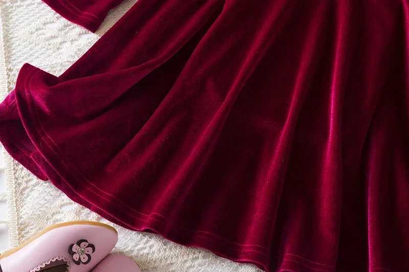 2024 New Girls Long Sleeve Dress Square Collar Green Retro Dress for Birthday Par Dress Autumn Children Velvet Lace ClothesXJ241206