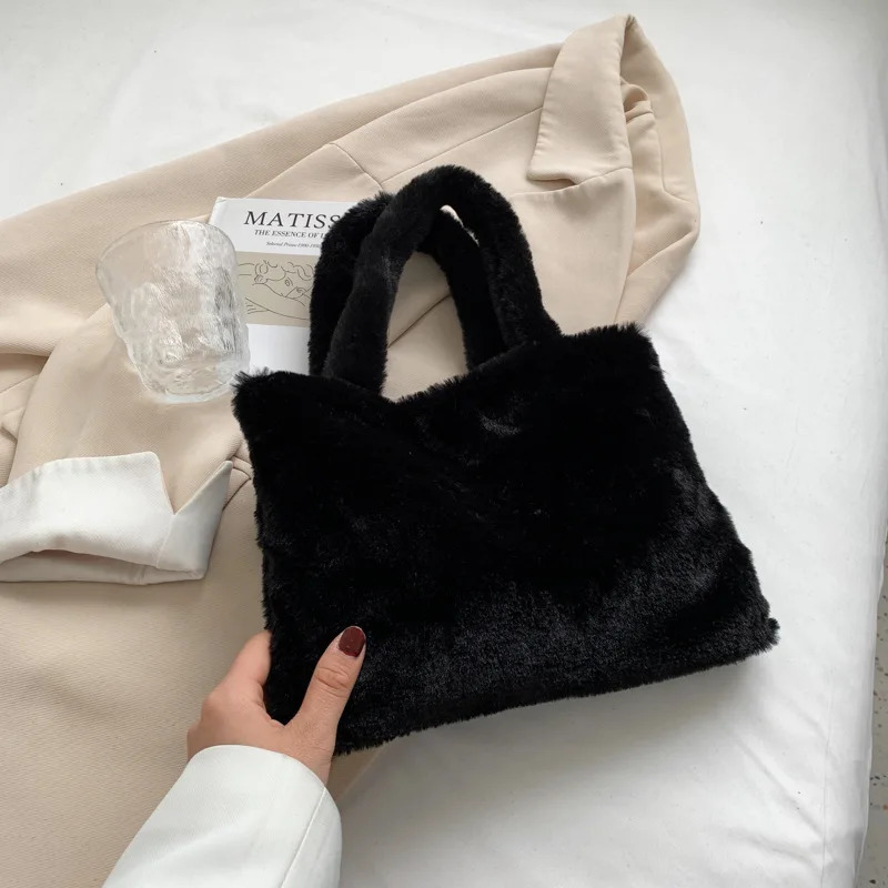 Women Autumn Winter Fluffy Shoulder Bags Korean Fashion Sweet Y2k Aesthetic Handbags Ladies Elegant Trend All Match Underarm Bag 241206