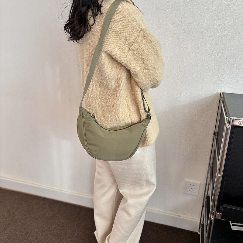 New Canvas Women Summer, High-End Versatile. One Crossbody Girls To Go Out Play. Small Shoulder Bag For Girls, Fashionable And Classic In Quality B4