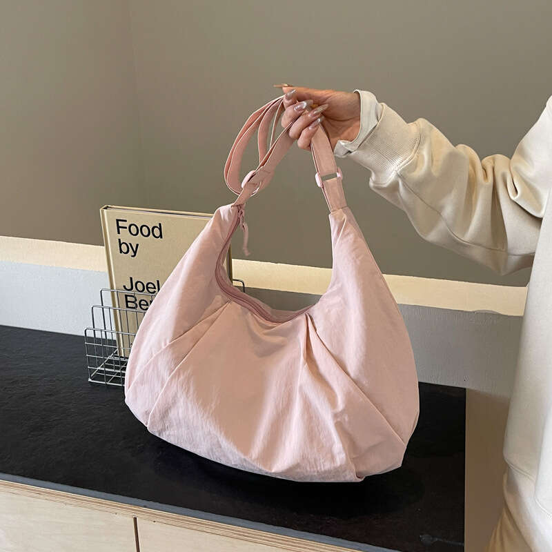 New Large Capacity Canvas Dumpg Bun For Women's Summer , Versatile Crossbody Bag, Art Cloud Bun, Fashionable Quality, Classic B2