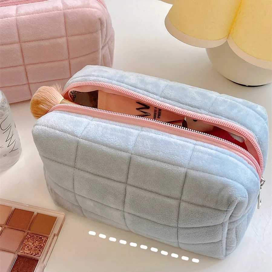 Cute Plush Cosmetic Lipstick Brush Storage Bag Pencil Case Women Girls Makeup Handbags Wallet Organizer Pouch Pen Bag PencilcaseXJ241206