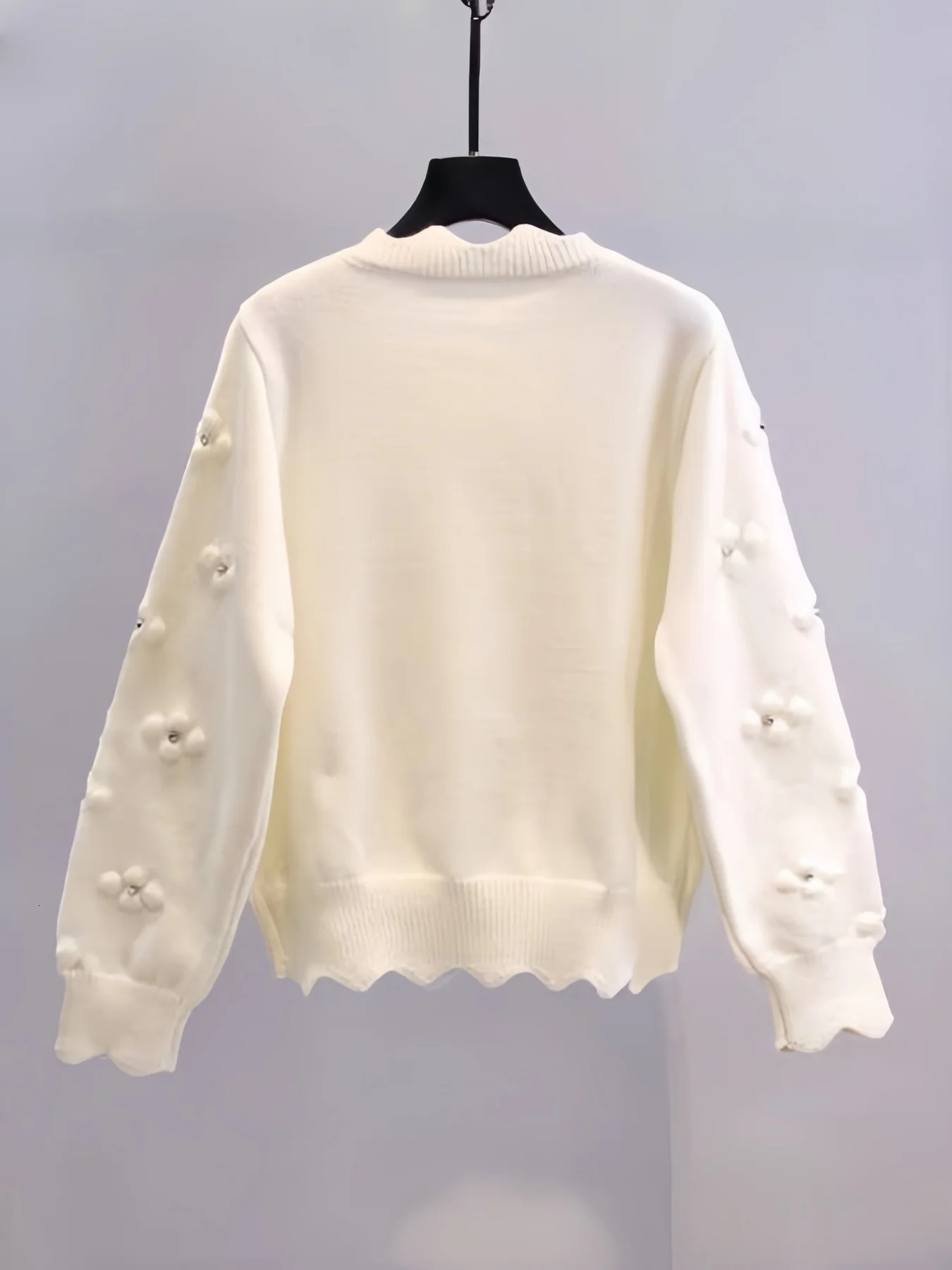 24 Autumn and Winter Flower Language Pearl Knitted Open Woolen Sweater Sweetheart Daisy Romantic Wave Edge Jacket 241206