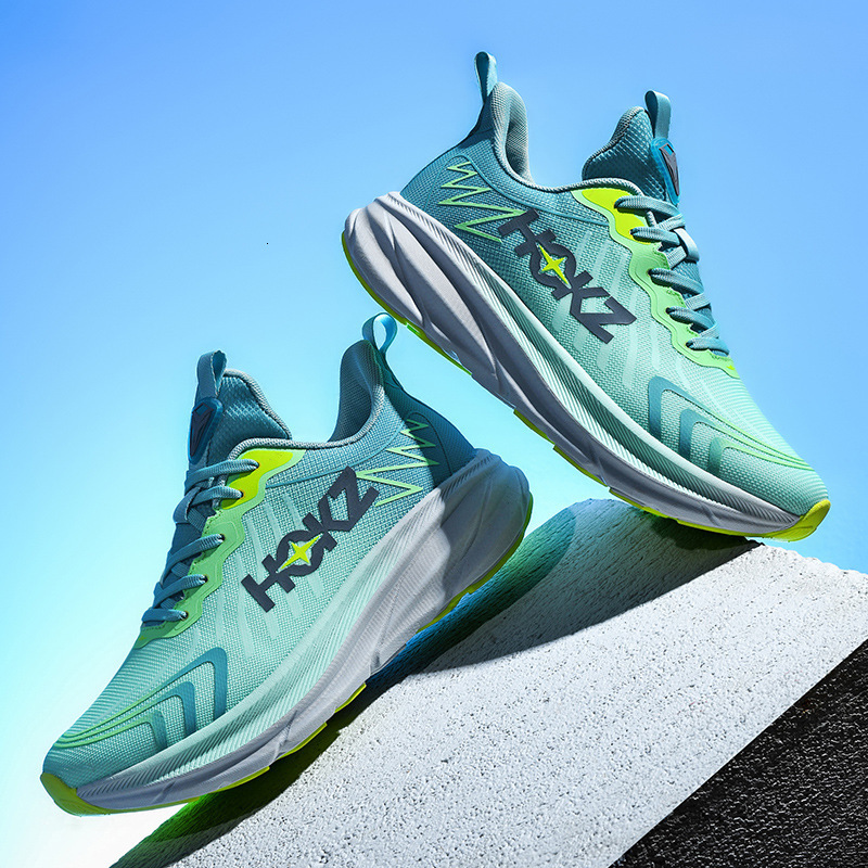 Designer Outdoor Shoes Men's Flyknit Mesh Breathable Sports and Leisure Shoes Trendy Anti slip and Comfortable Marathon Running Shoes