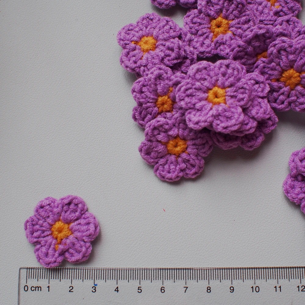 20Pcs 3cm handmade color crochet 6 pearls 3D flower knitted quilt decal decoration DIY hair clip hat decoration 241205