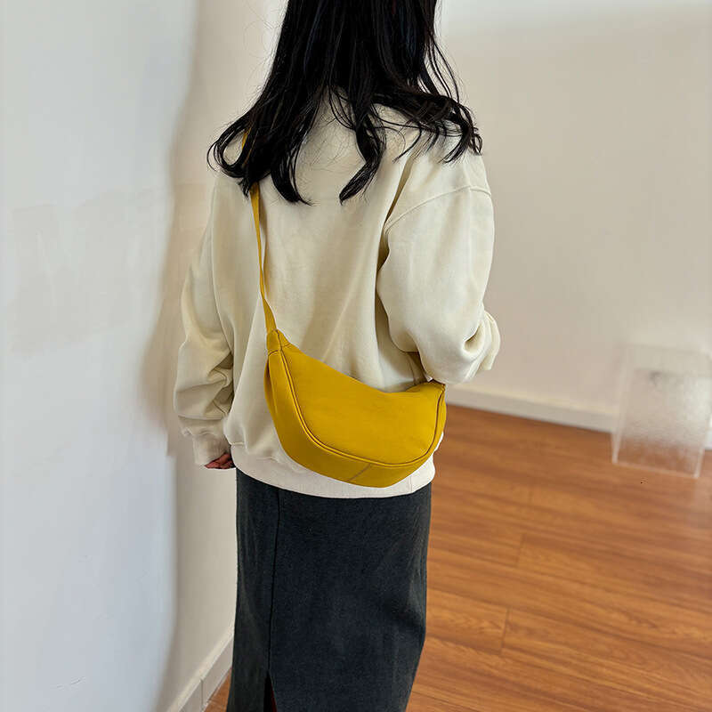 New Canvas Women Summer, High-End Versatile. One Crossbody Girls To Go Out Play. Small Shoulder Bag For Girls, Fashionable And Classic In Quality B2