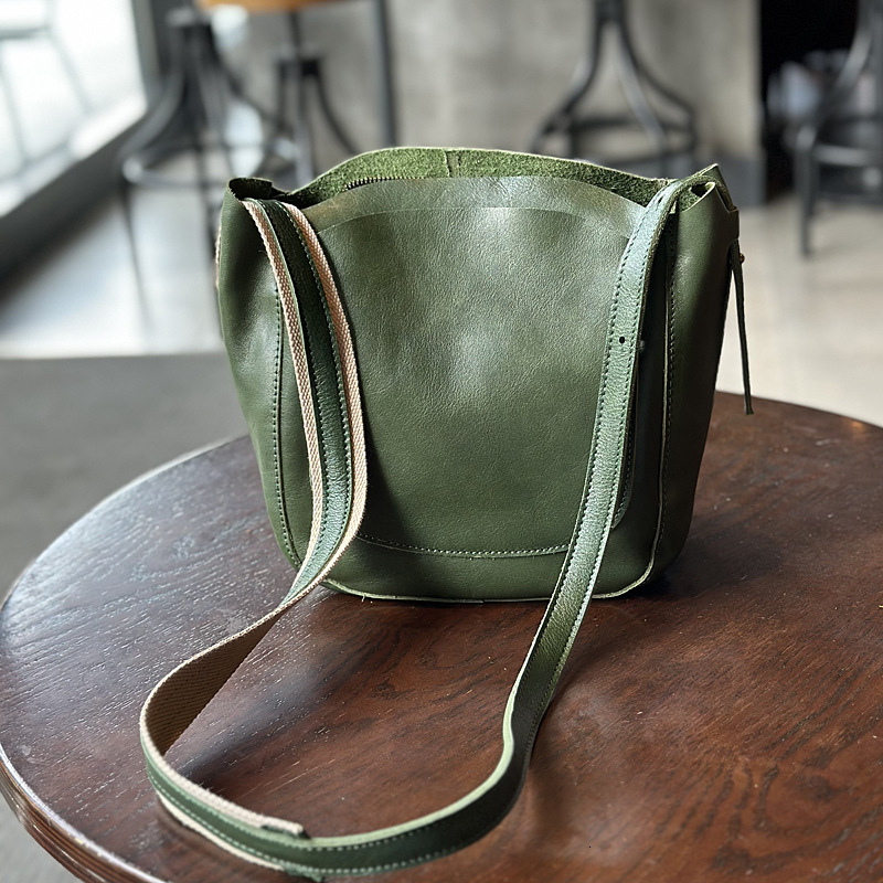 Vegetable Tanned Crossbody Simple Shoulder Cow 2023 Autumn/Winter Women's Leather Bucket Bag
