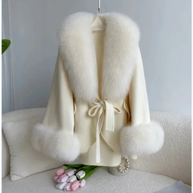 BLUENESSFAIR 2023 Cashmere Wool Blends Coat Winter Autumn Women Jacket Real Fur Collar Loose Thick Warm Outerwear Streetwear 241205