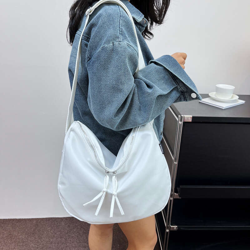 Summer New Bag For Women, Large Capacity Casual Versatile Canvas High-End Sensory Communication, Crossbody Tote Bag, Fashionable Quality, Classic B1