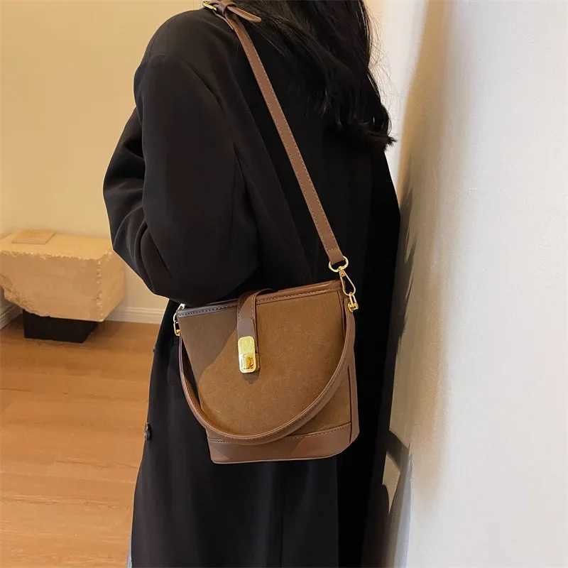 Frosted Bucket Bag Crossbody Bags for Wen Purse and Handbag Wen Shoder Bags Designer Bag Shopping Bag Bolso Z250318