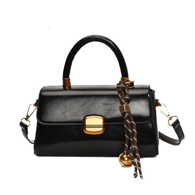 Trendy small square bag 2025 trendy PU texture single shoulder crossbody bag, high-end light luxury handbag for women