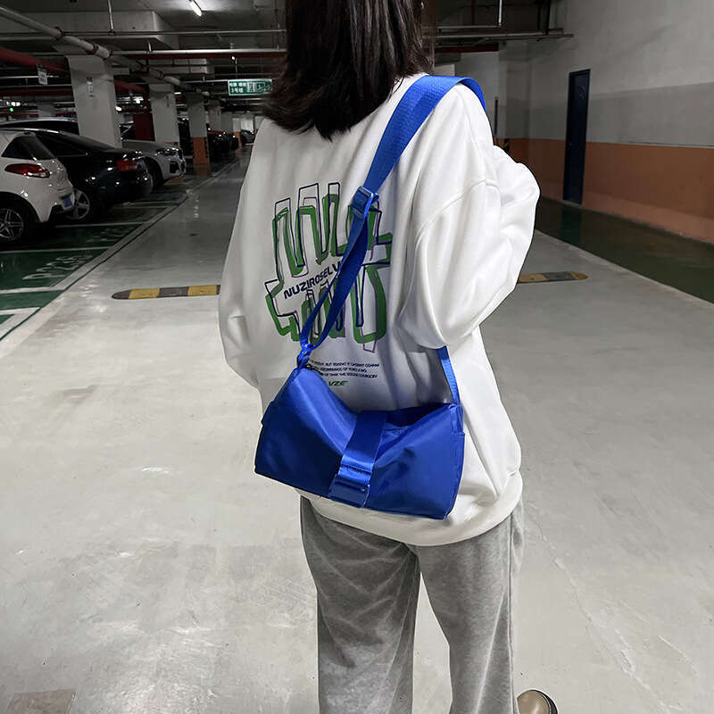 Small Niche Design Spring New Fashionable Casual Sports Crossbody Bag, Simple Retro Single Shoulder Women's Bag B2