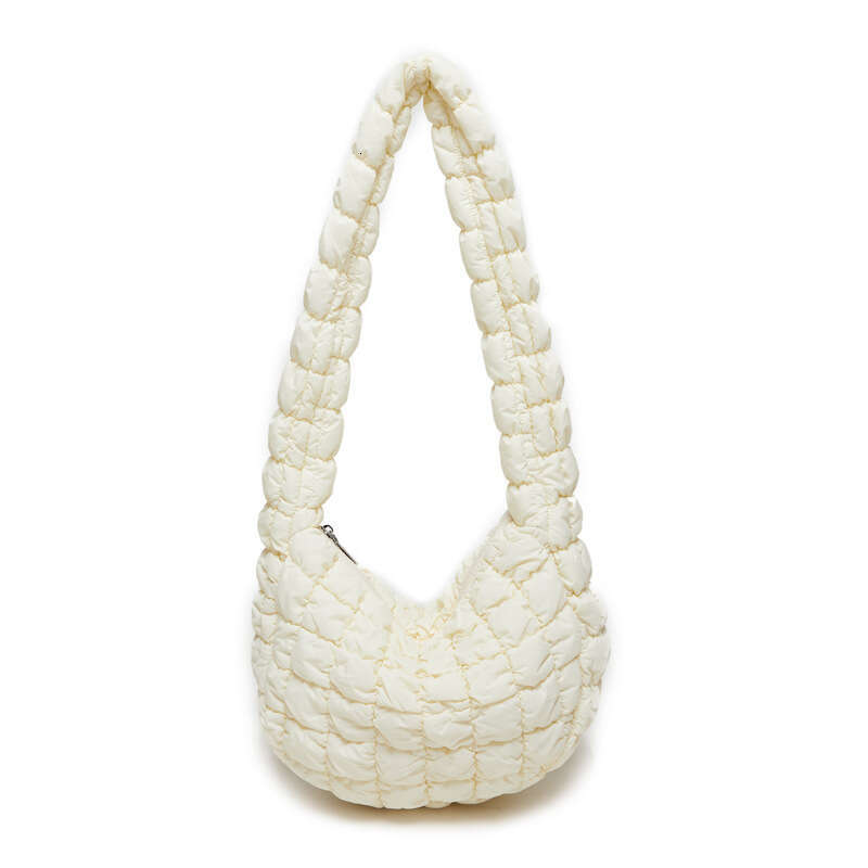 New Nylon Dumpg Wrap With Niche Design, Trendy Shoulder Women's Summer Versatile, High-End Feeg, Cloud Bag, Fashionable Quality, Classic B2