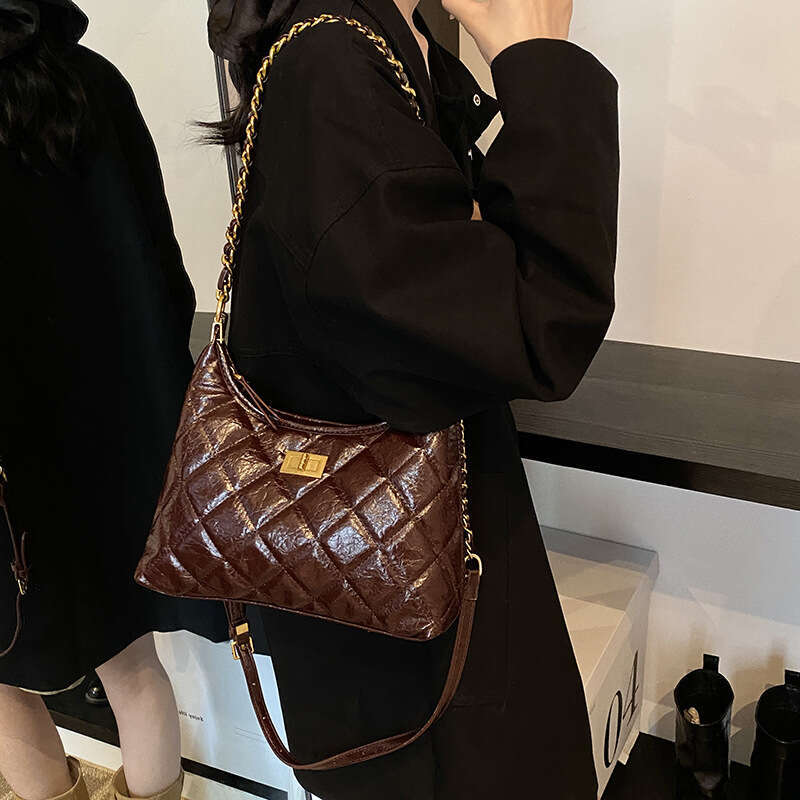 Advanced fashionable armpit 2025 new simple and casual versatile handbag, stylish single shoulder crossbody women's bag