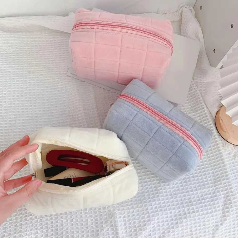 PT012,Cute Plush Makeup for Women Portable Travel Small Cosmetic Bags Solid Color Zipper Toiletry Bag Wing Pouch Storage BagsXJ241206