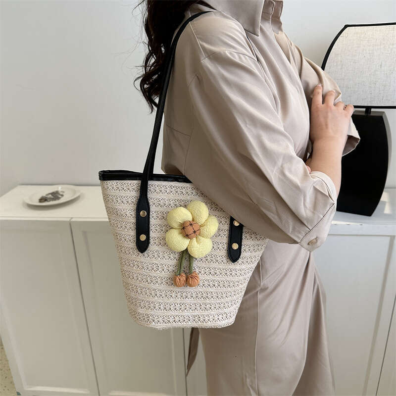 Summer New Minimalist Western-Style Women's Trend Shoulder Niche Casual Tote Bag, Handbag Fashion Quality Classic B4