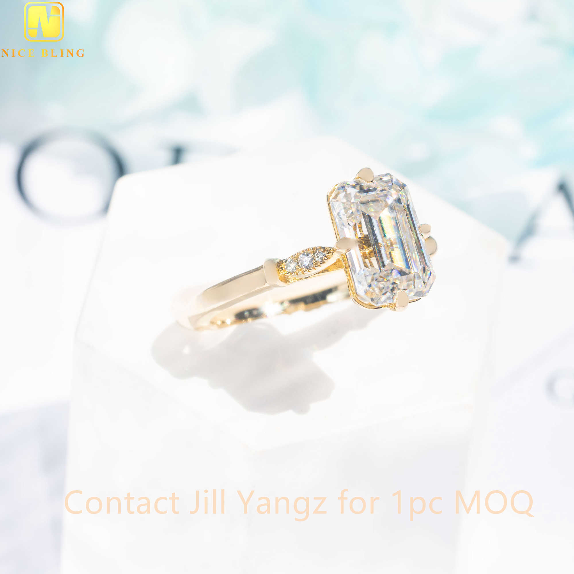 China High Quality Jewelry Wholesale 925 Silver VVS Moissanite Diamond Emerald Cut Engagement Ring Infinity Ring for Women