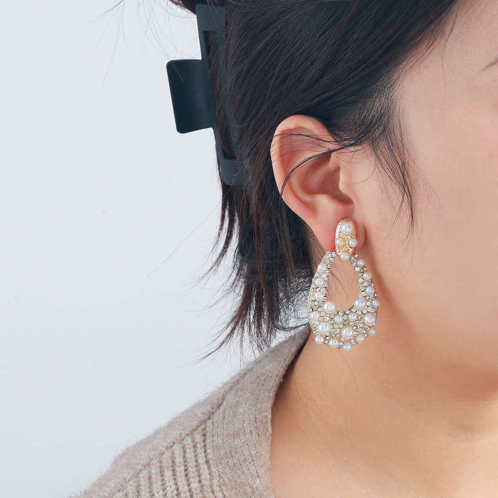 Advanced Design Full Dia Pearl Hollow Water Drop for Women's Fashion Geometric Earrings