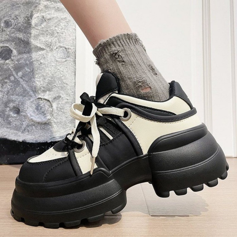 Stylish Ladies' Sportswear Sneakers Featuring Sturdy Thick Soles for All-Day Ease