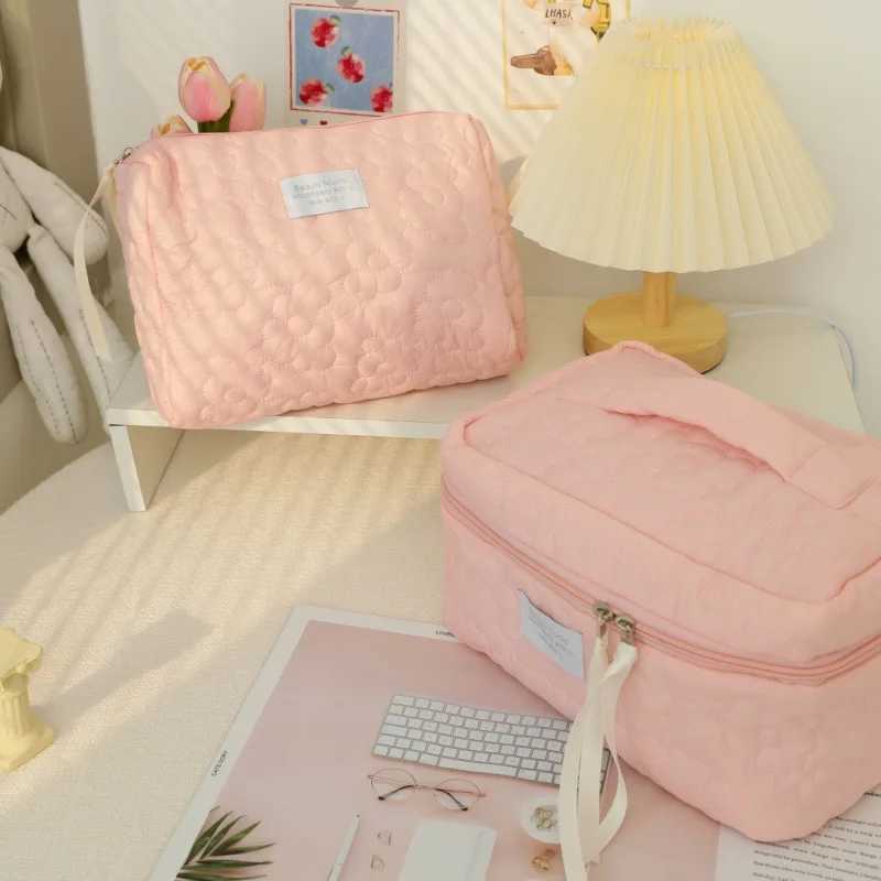 New Flower Pattern Women Makeup Bag Toiletries Cosmetic Organizer Zipper Bag Travel W Pouch Cosmetic Bag Female Make Up BagsXJ241206