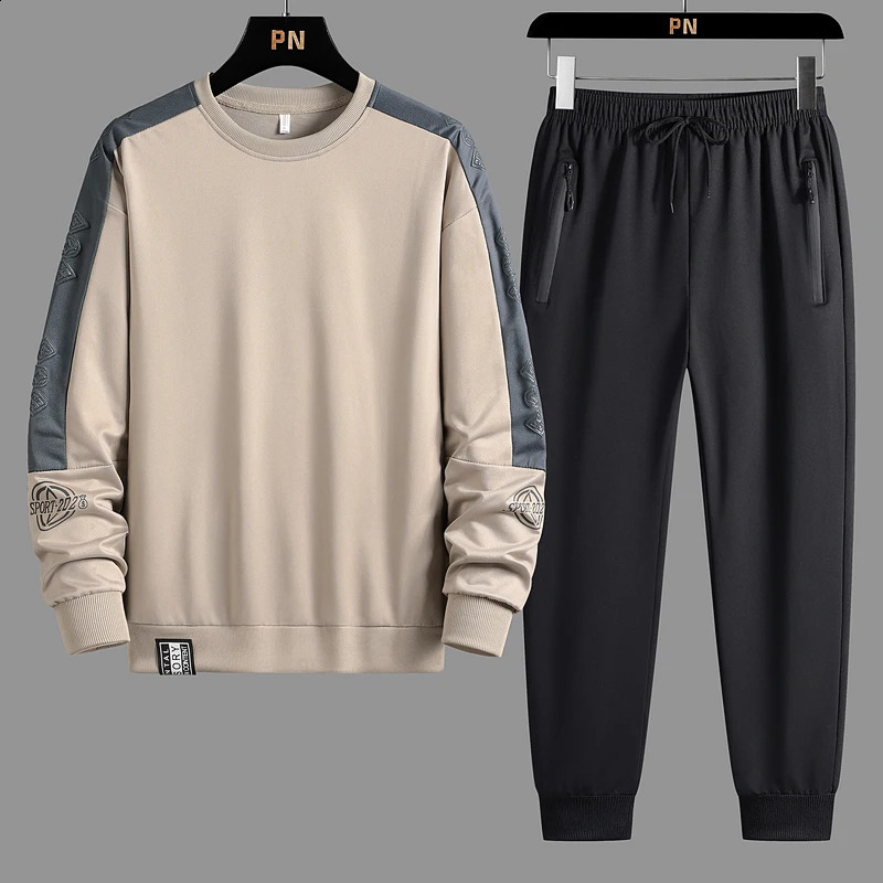 Mens sportswear autumn jogging suit for young male students Korean fashion sportswear sweatshirtpants size 5XL 241205