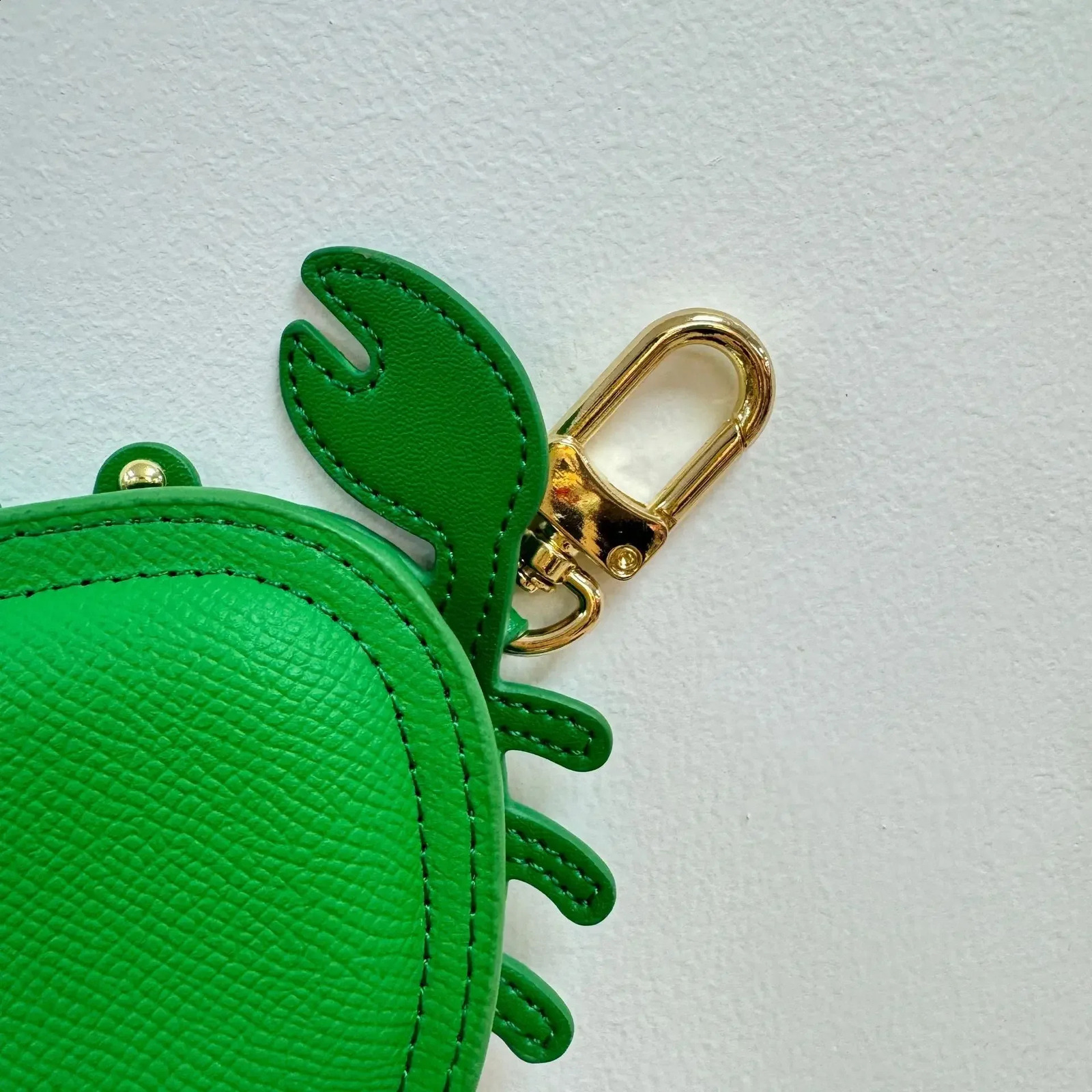 Mini leather bag small crab keychain cute mini coin wallet fashionable lightweight and headphone bag 241204
