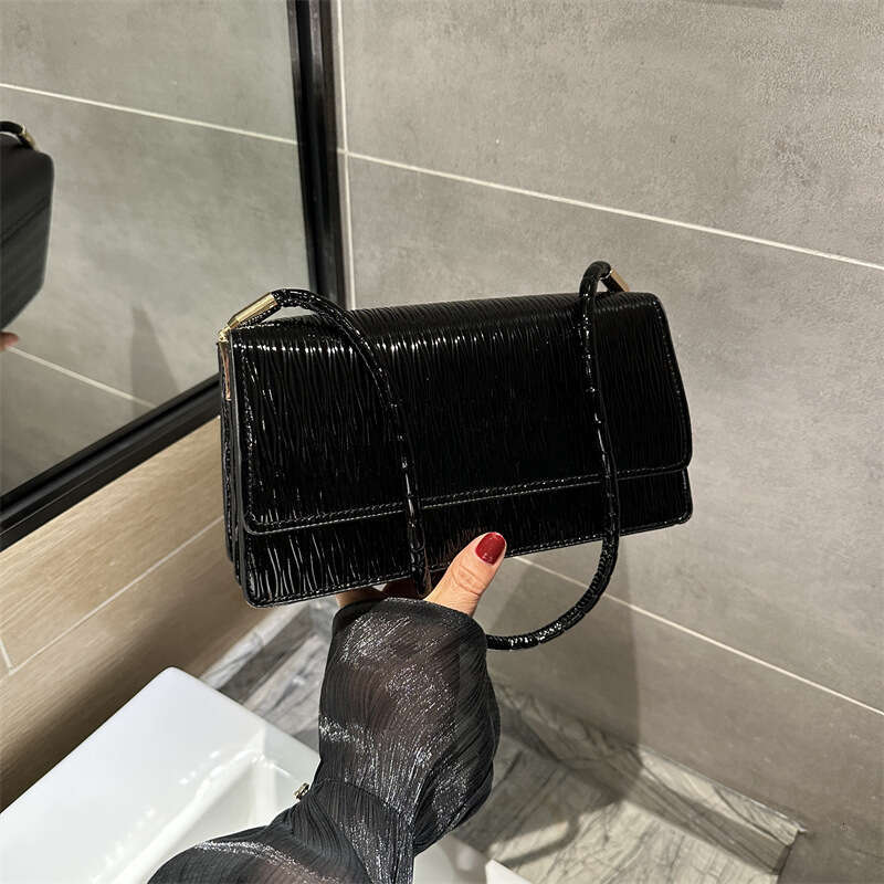 Small Niche Design, Simple Shoulder Summer New Item, Solid Color, Casual Armpit Bag, Stylish Commuting Handbag, Fashionable Quality, Classic