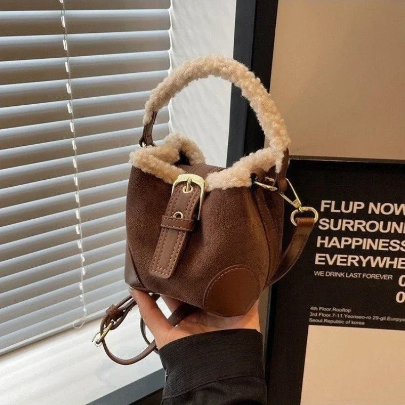 New Crossbody Women s One Shoulder Casual Retro Bag Multi functional Plush Designer Bag Wallet and Handbag bag