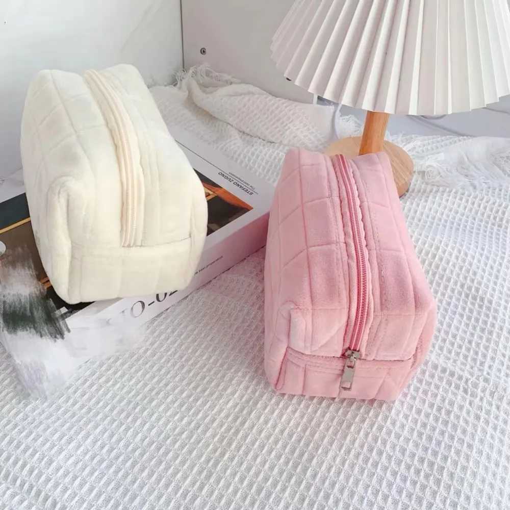 PT012,Cute Plush Makeup for Women Portable Travel Small Cosmetic Bags Solid Color Zipper Toiletry Bag Wing Pouch Storage BagsXJ241206