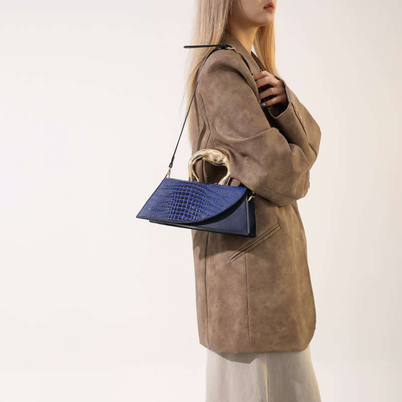 New Crocodile Pattern For Women In Summer, With A And Niche Design. Personalized PU Single Shoulder Crossbody Bag B4