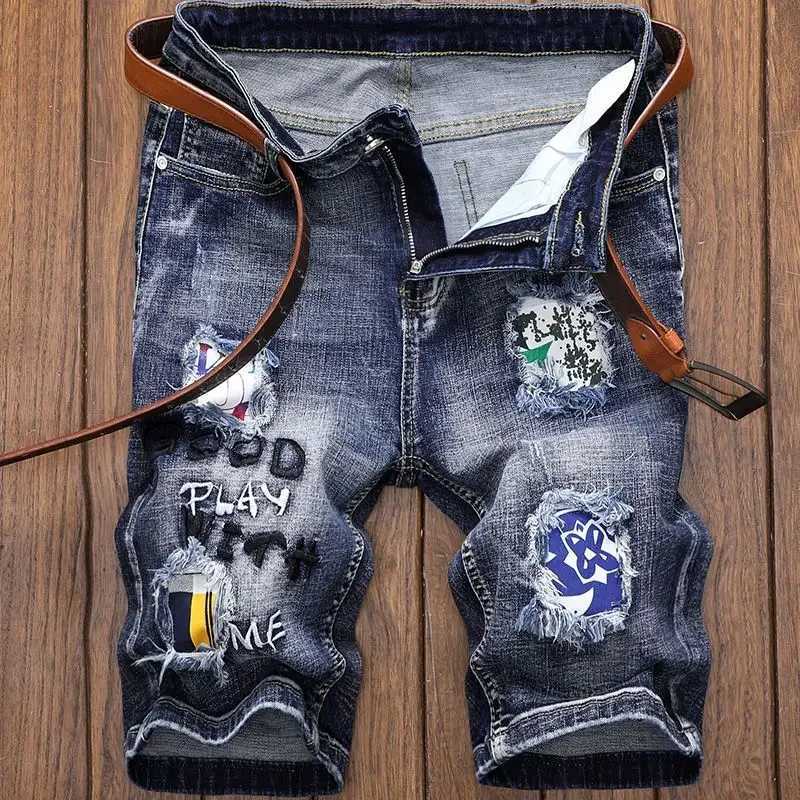 Man Denim Shorts Graphic Ripped with Text Short Jeans Pants for Men Cut Original Designer Korean Fashion Streetwear Cowboy SaleXJ241206