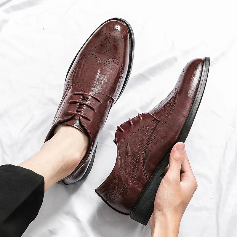 Casual Leather shoes Big size Mens Dad shoes Business fashion leather shoes 241206