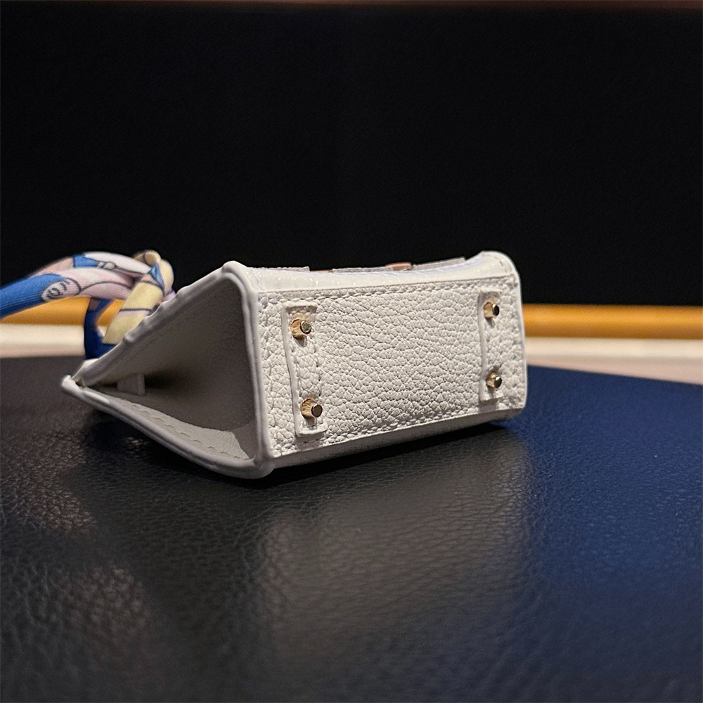 New Mini Platinum House leisure Cute Creative Pendant Small Window trend Car Key Decoration Earphone Bag Designer Wallet