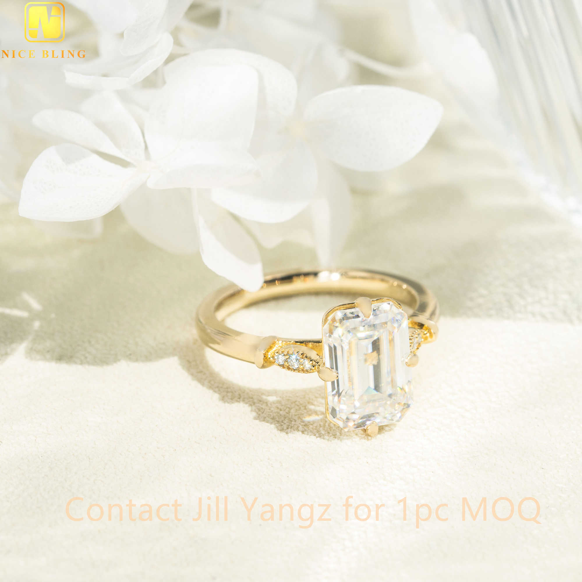 China High Quality Jewelry Wholesale 925 Silver VVS Moissanite Diamond Emerald Cut Engagement Ring Infinity Ring for Women
