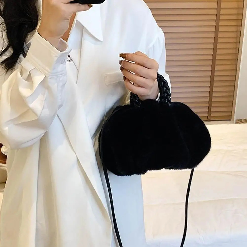 Korean Style INS Plush Cloud Bag Autumn Winter Handbag Women Solid Color Furry Kawaii Japanese Cotton Drawstring Shoulder Bag 241206