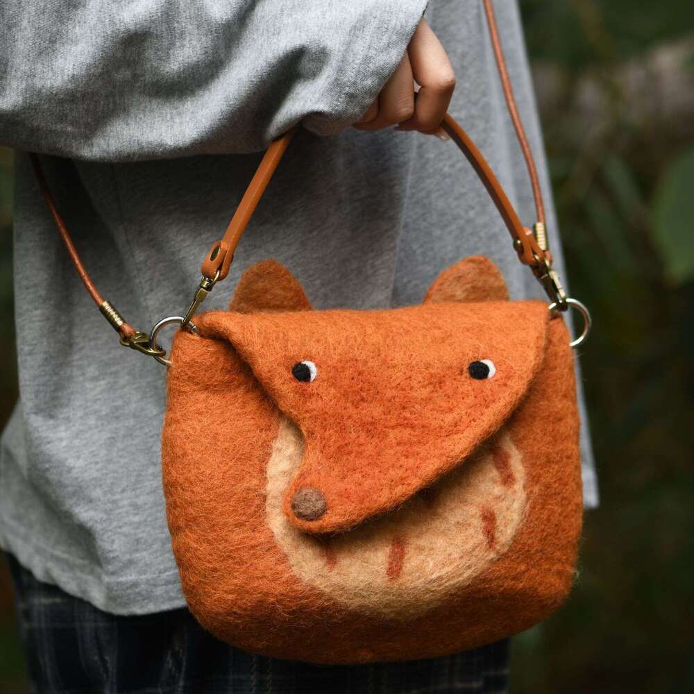 Handmade wool felt, cute fox, elephant, hippopotamus, squirrel, animal carrying shoulder bag, versatile flip cover