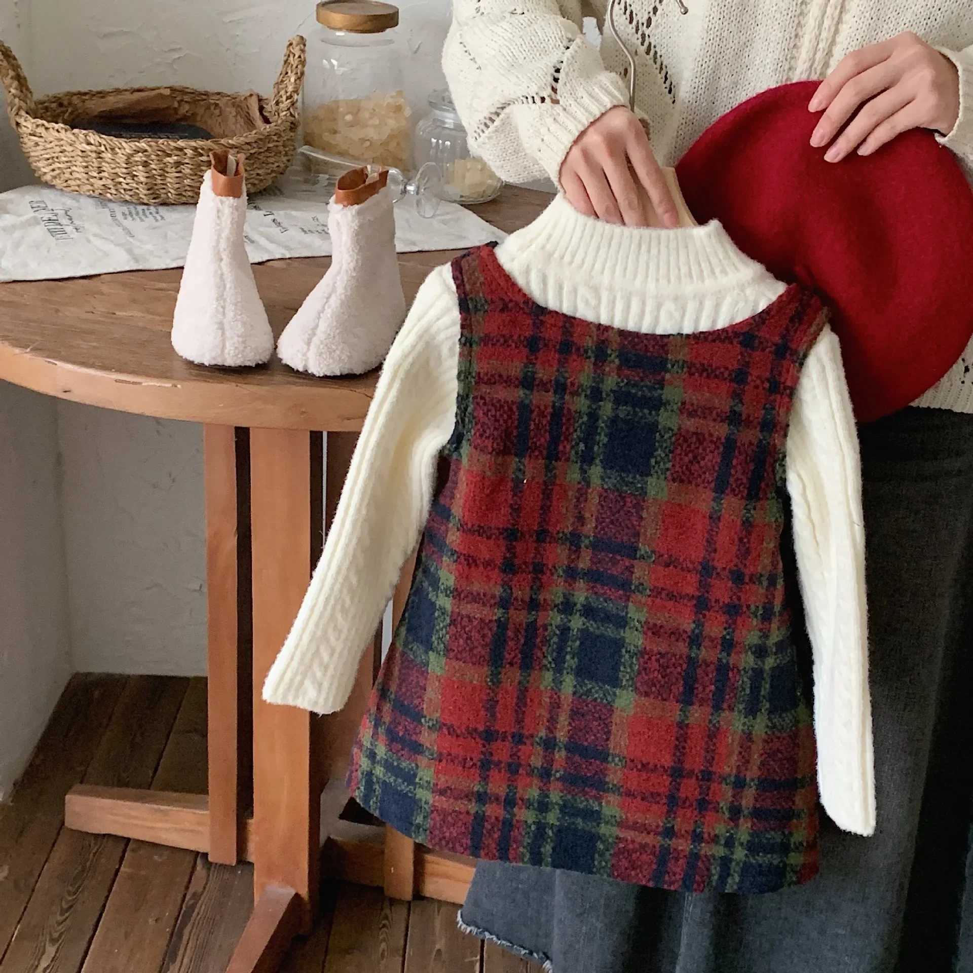 Baby Girl Skirt Clothes Children 2024 New Fall Winter Red Dress Simple Casual Sle All-match Fashion Kids Clothes SkirtXJ241206