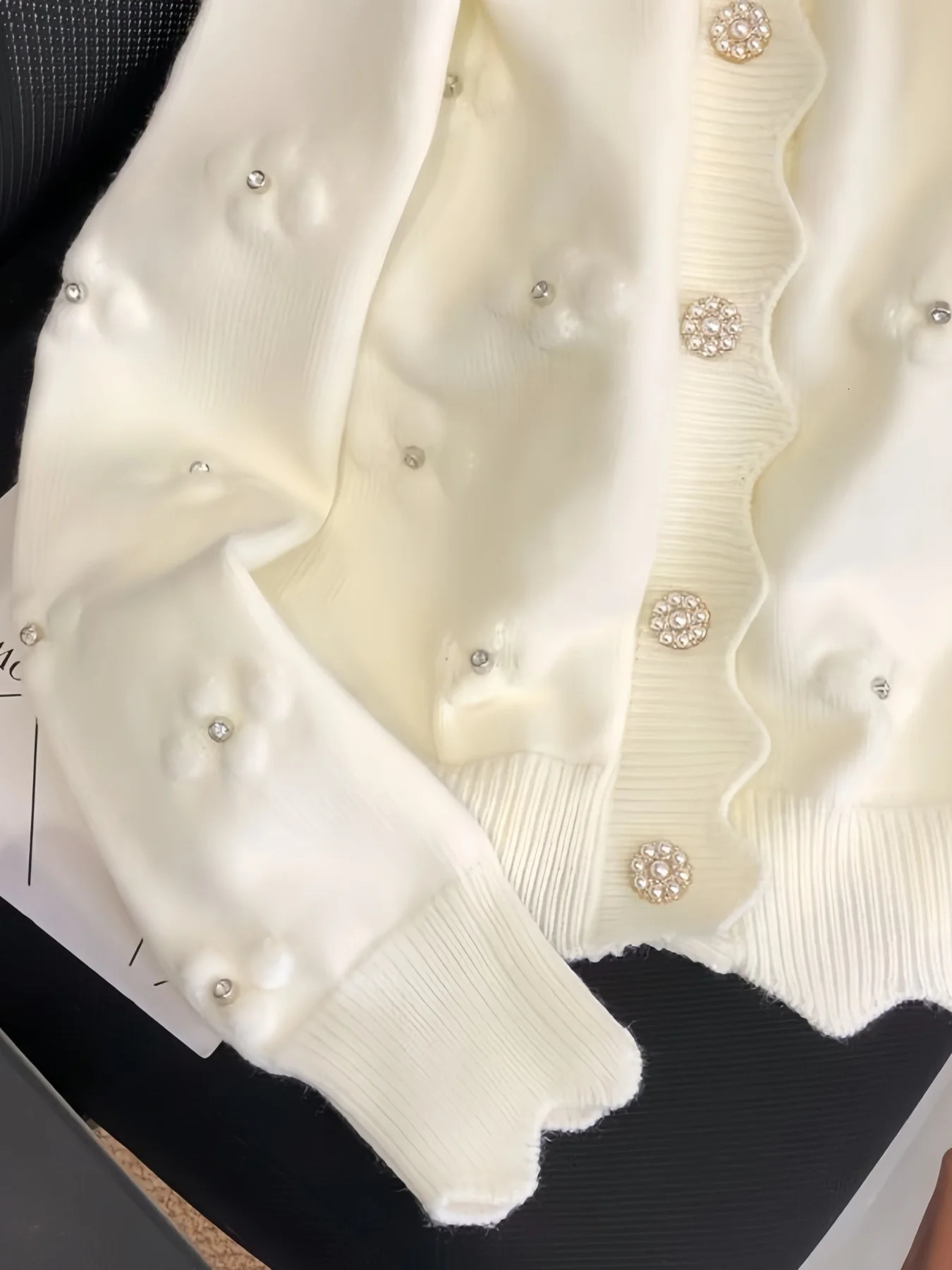 24 Autumn and Winter Flower Language Pearl Knitted Open Woolen Sweater Sweetheart Daisy Romantic Wave Edge Jacket 241206