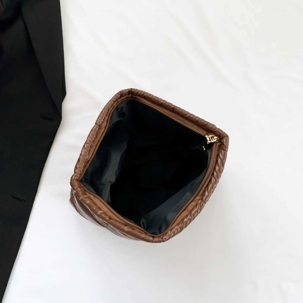 Women Cosmetic Bag Padded Quilted Makeup Storage Bag Large Capacity Makeup Organizer Bag Solid Color Travel Cosmetic BagXJ241206