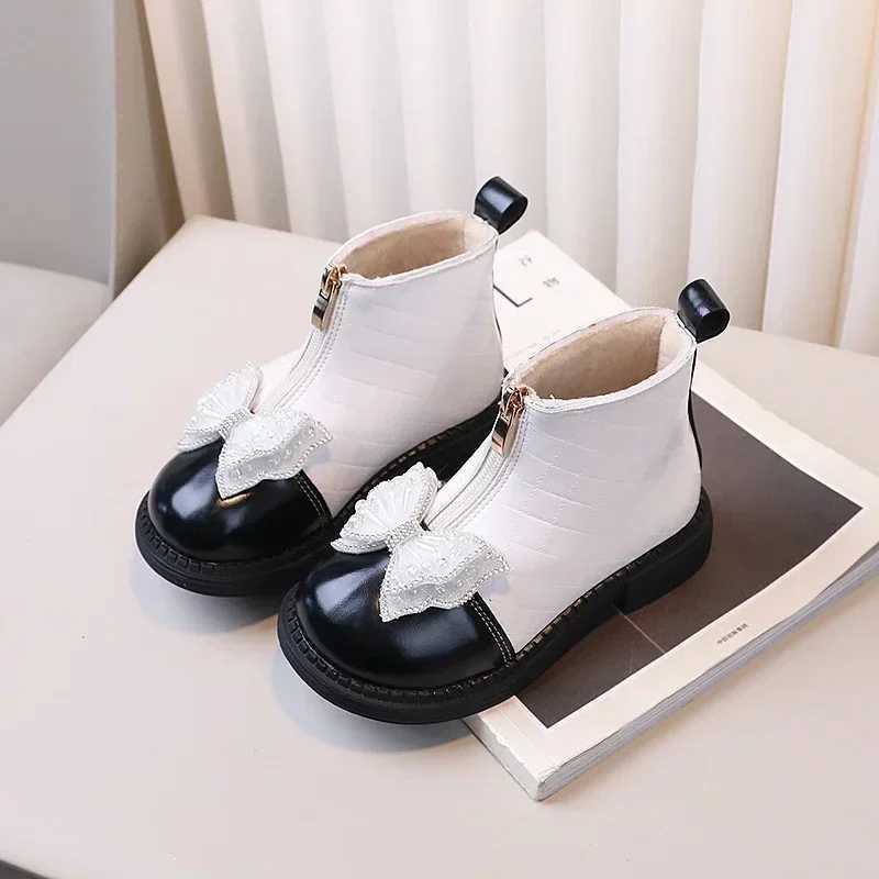 Kids Warm Leather Boots Non-slip Girls Fashion Boots with Sweet Bow 2024 New Children Short Princess Shoes with Front ZipperXJ241206
