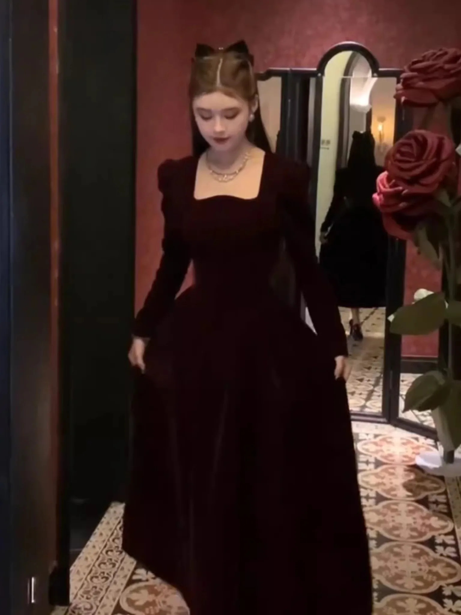 French Retro Christmas Red Velvet Dress Square Collar Evening Party Ball Dress Womens Elegant Autumn Winter Dress 241205