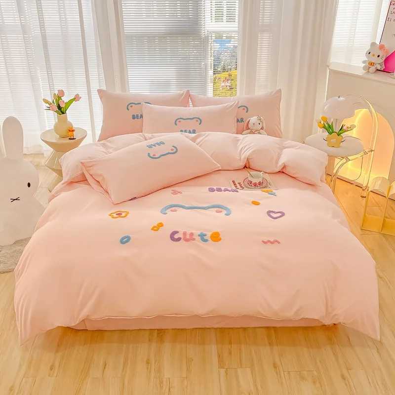 Cute Cartoon Duck Rabbit Bear Decal ChildrenS Bedding Set Double Bed Large Duvet Cover Set Bed Sheet case Four Piece SetC250122