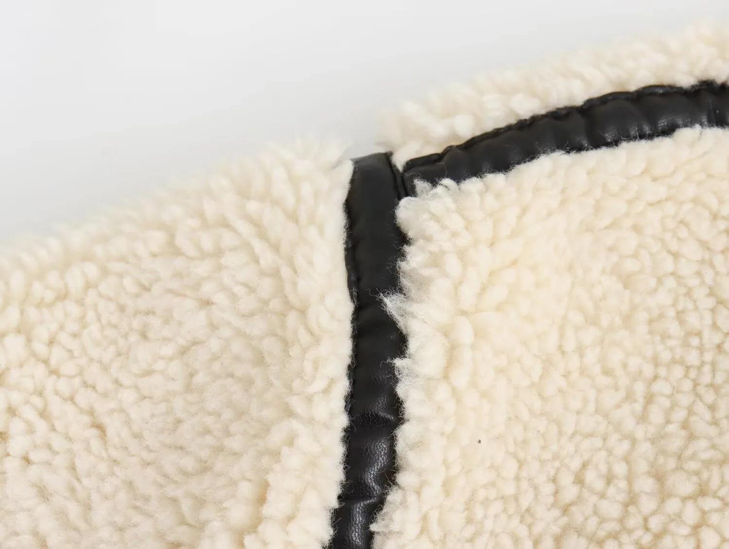 Autumn Womens Wear European and American Style Casual Fur Lamb Wool Contrast Color Plush Warm Jacket C 241202