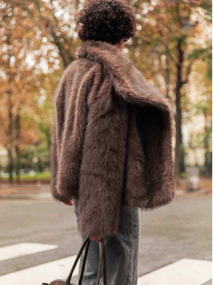 Brown Big Collar Thick Warm Faux Fur Coat Women Fashion Long Sleeves Loose Furry Short Jackets Autumn Winter Lady 241206