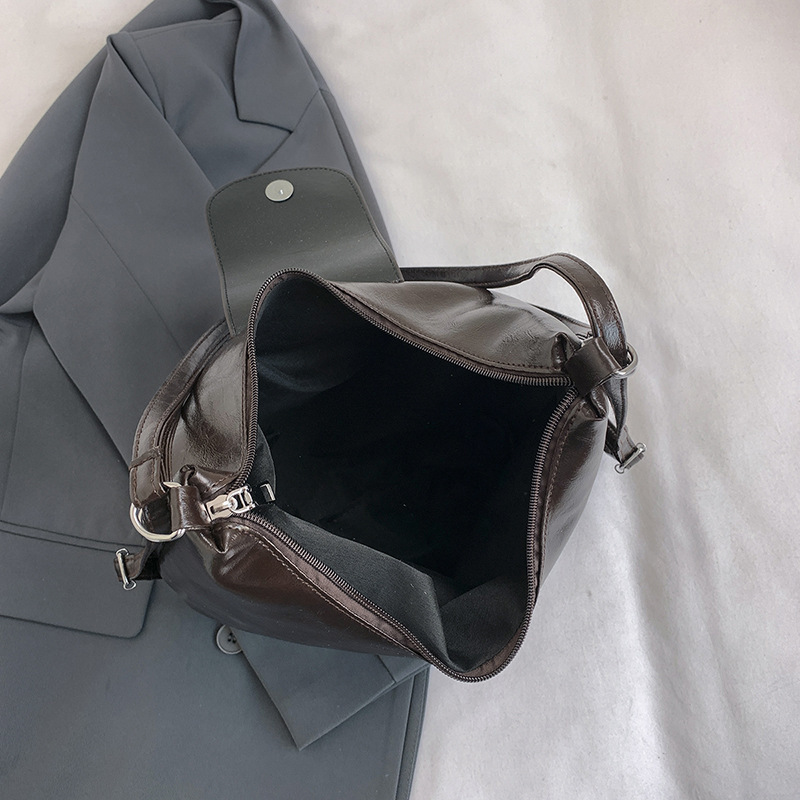 2025S designer Retro schoolbag large-capacity bag women new autumn and winter commuter women bag backpack backpack shoulder bag tote bag