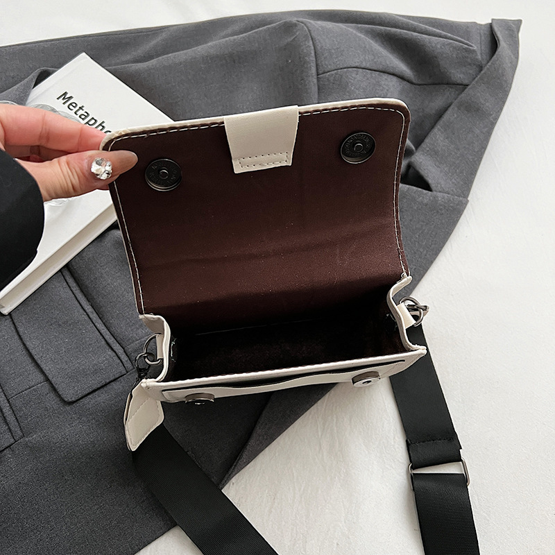 2025S Designer Autumn New Women Trendy Ins Versatile Wide Strap Small Square Fashion Single Shoulder Crossbody Bag