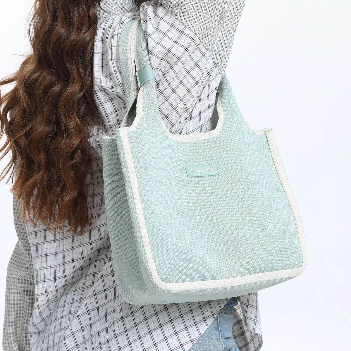 Large capacity portable womens handbag womens white-collar worker shoulder bag fashionable womens handbag 241205