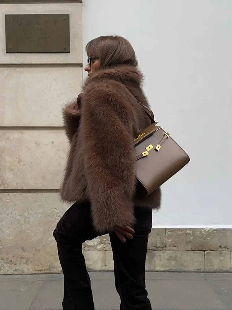 Winter Brown Lapel Warm Faux Fur Coat Fluffy Plush Long Sleeve Thick Short Jacket Chic Ladies High Street Outerwear
